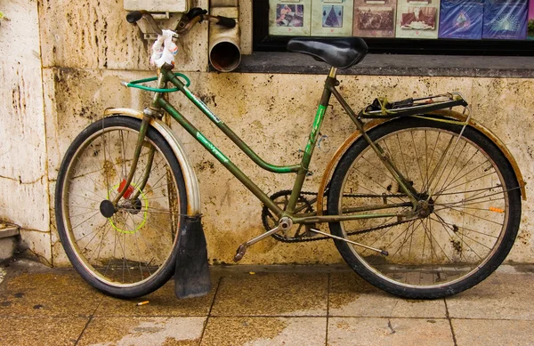 Altes Fahrrad — Stockfoto