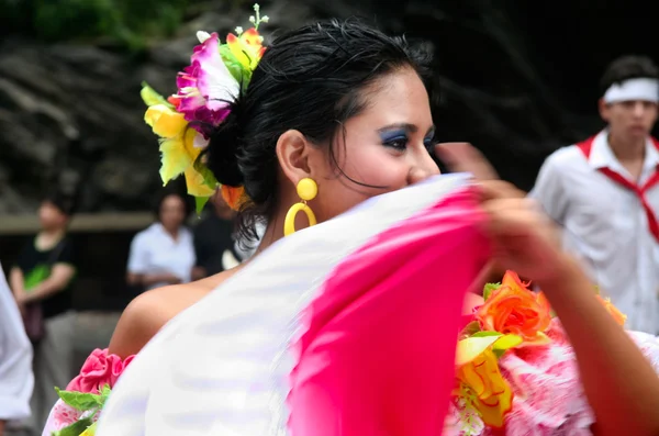 Bailes folclóricos latinos — Foto de Stock