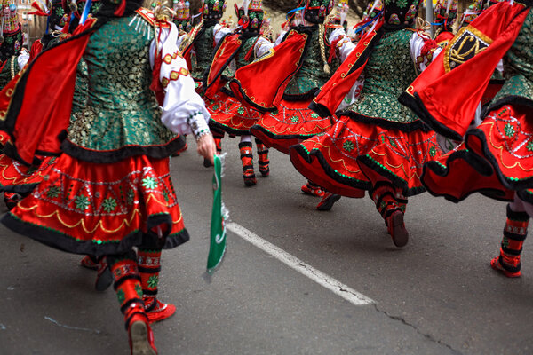 Красные линии
