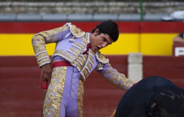 jairo passess SERISI miguel