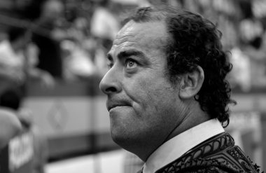 Lancer hakkında kamu için endişeleniyor.