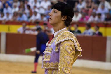 Boğa güreşçisi jairo miguel