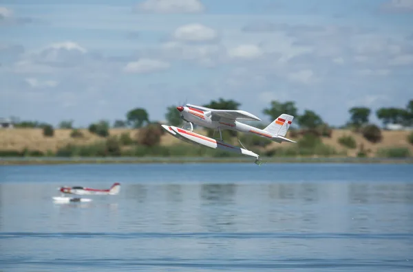 RC Hydroplane taking off — Stock Photo, Image