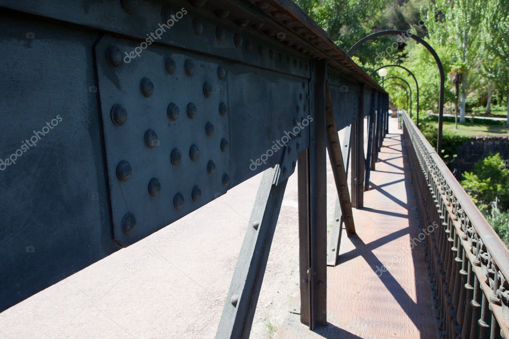 Bolarque iron bridge
