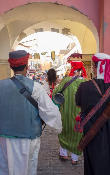 Badajoz España Septiembre 2017 Actuación Bailarina Del Vientre Con Banda — Foto de Stock