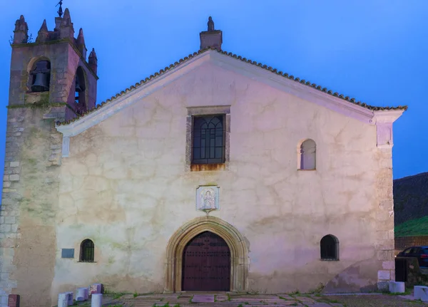 教会サンタ マリア メルカドはヴィラ アドントロとも呼ばれる アルバカーキ エストレマドゥーラ州 スペイン — ストック写真