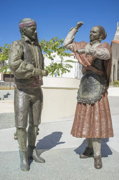 Aceuchal Spain Sept 29Th 2021 Bronze Sculpture Piporro Folk Dancers — Stock Photo, Image