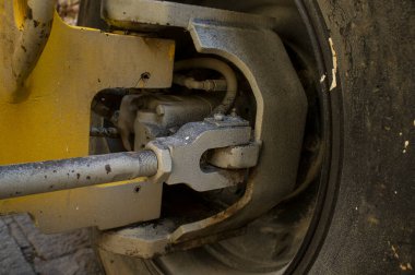 Eski, uzun makas kaldırma yöntemi. Yönlendirme elemanı ayrıntısı