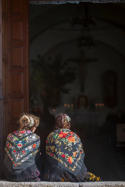 Касерес Испания Января 2022 Года Регаоры Сидят Входа Церковь Время — стоковое фото