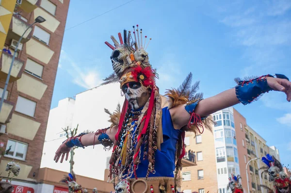 バダホス スペイン 2018年2月13日 ロックはパレードと比較します Badajozカーニバルは最近宣言されました国際観光利益の祭り — ストック写真
