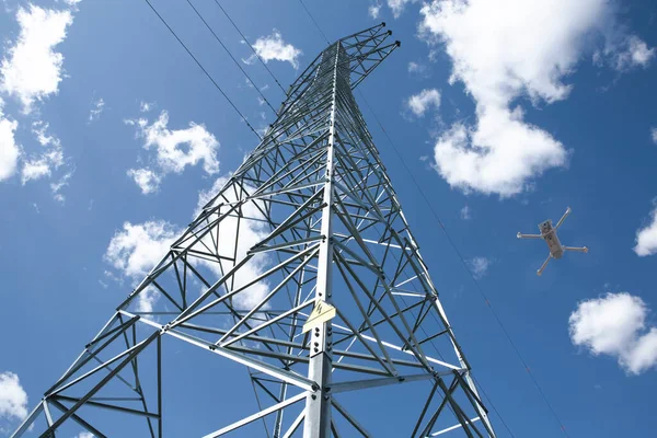 Dron Flying Stell Electricity Pylon Drones Power Line Inspection Concept — Stock Photo, Image