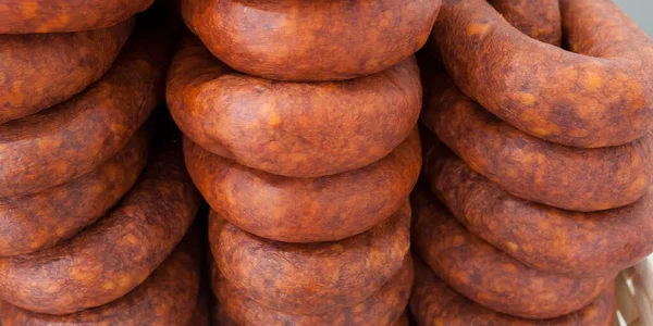 Röd Iberisk Chorizo Visas Gatumarknaden Stall Närbild — Stockfoto