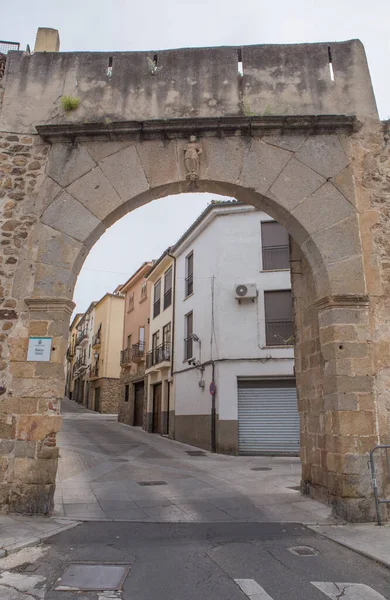 Coria Gate Medieval Street Pfencia Old Town Caceres Fabmadura Spain — стоковое фото