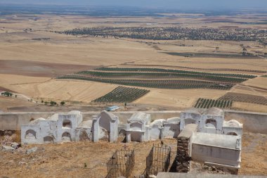 Magacela Kalesi, Badajoz, Extremadura, İspanya. Çevreleme 19. yüzyılın şafağında kuruldu.