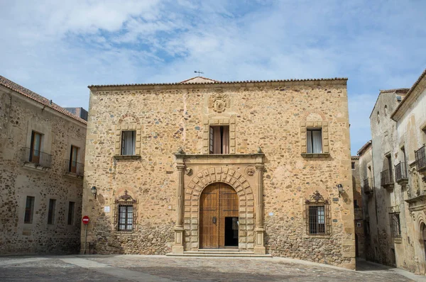 Başpiskopos Sarayı Binası, Caceres. İspanya, Extremadura