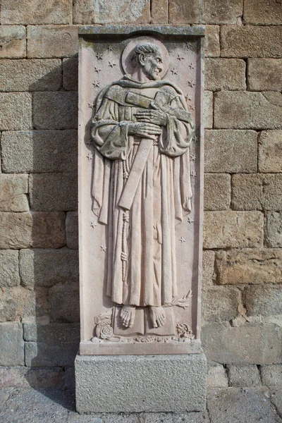 阿尔坎塔拉 西班牙 2022年10月6日 圣佩德罗 德阿尔坎塔拉浮雕 西班牙阿尔坎塔拉 Jose Navarro Gabaldon雕塑家1976年Santa Maria — 图库照片