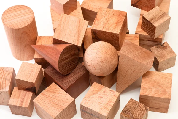 Набор деревянных фигур — стоковое фото