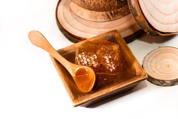 Лесной мед восхитителен — стоковое фото