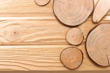ahşap yuvarlak dilimler