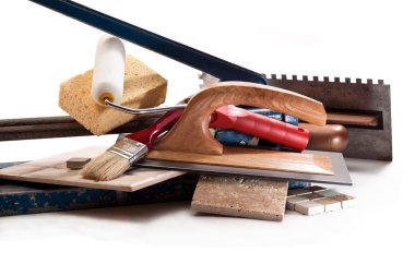 boya duvarlar ve yapışkan fayans