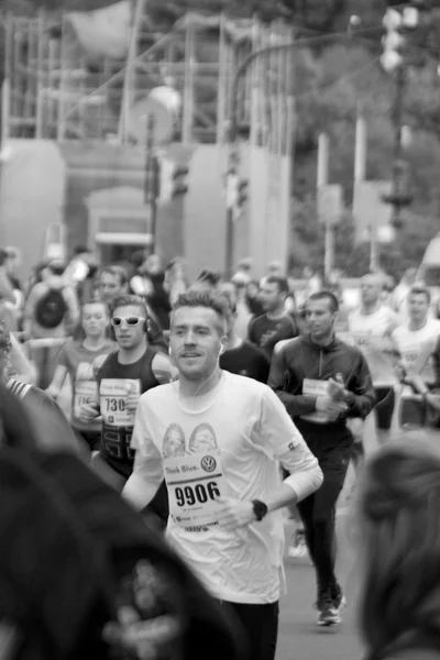 Maratona di Praga 2014 in B & W — Foto Stock