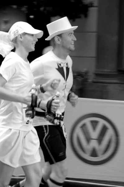 Praag marathon van 2014 in b&w — Stockfoto