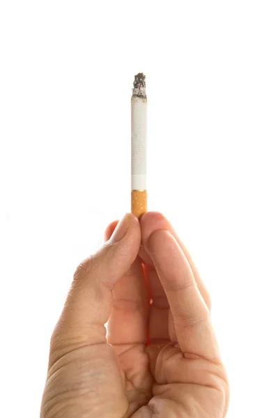 Homme tenant la cigarette à la main — Photo