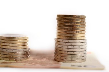 euro sikke ve banknot kazık izole