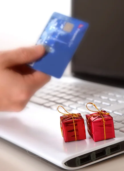 Christmas Presents on Computer Keyboard — Stock Photo, Image