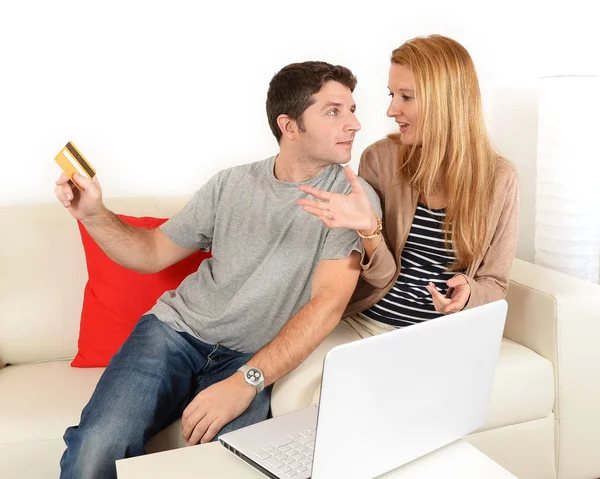 Couple in trouble cause of spending money on i-shopping — Stock Photo, Image
