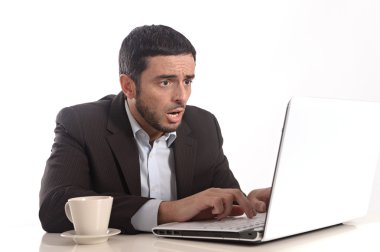 işadamı overworked bilgisayar ile
