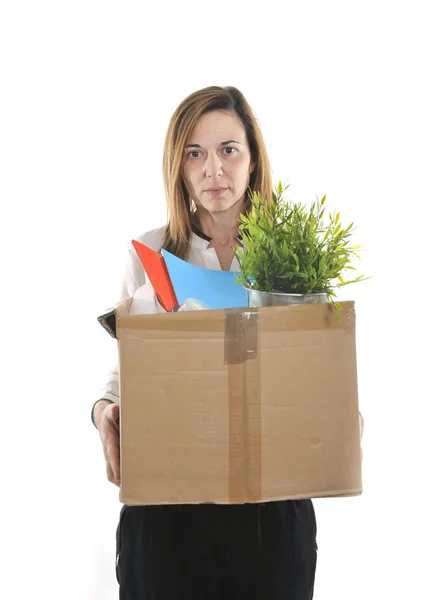 Triste mujer de negocios con caja de cartón disparada desde el trabajo —  Fotos de Stock