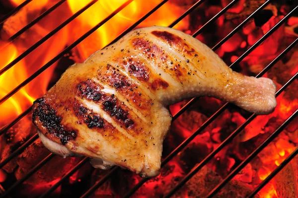 Hühnchen vom Grill — Stockfoto