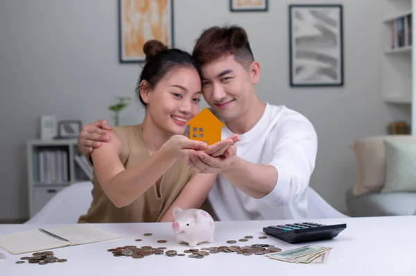 Asian Couples Money Buy New House Lovers Money Future Security — Stock Photo, Image