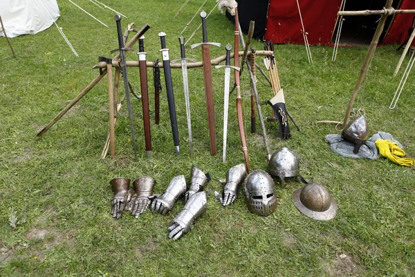 Cavaleiros medievais uniforme — Fotografia de Stock