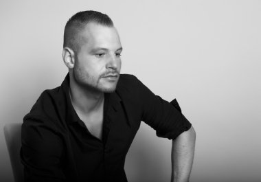 seyir bir adam portresi