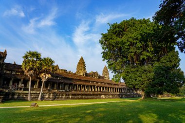 Kamboçya. Siem Reap Eyaleti. Angkor Wat (Tapınak Şehri). Kamboçya 'daki bir Budist ve tapınak kompleksi ve dünyanın en büyük dini anıtı.