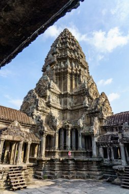 Kamboçya. Siem Reap Eyaleti. Angkor Wat (Tapınak Şehri). Kamboçya 'daki bir Budist ve tapınak kompleksi ve dünyanın en büyük dini anıtı.