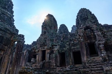 Kamboçya. Siem Reap. Angkor arkeoloji parkı. Bayon Tapınağı 12. yüzyıl Hindu tapınağı.