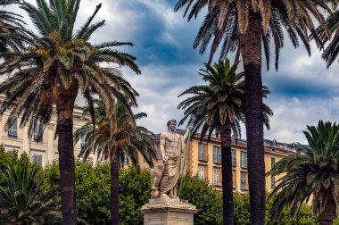 Avrupa. Fransa. Korsika. Bastia. Saint-Nicolas 'daki Napolyon Heykeli