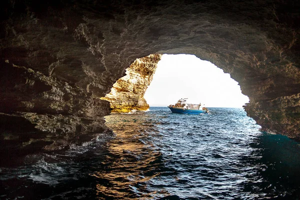 ヨーロッパだ フランスだ コルシカ島 コルセ スード ボニファシオ 海の洞窟の入り口 — ストック写真