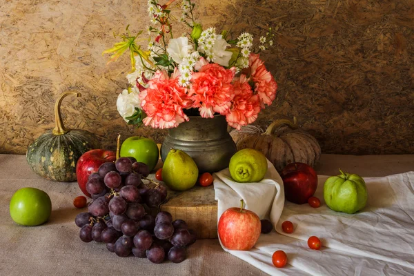 Stillleben mit Früchten. — Stockfoto