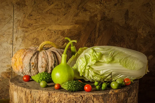 Stillleben Gemüse und Obst. — Stockfoto