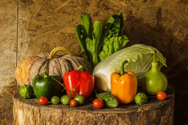 Nature morte Légumes et fruits . — Photo