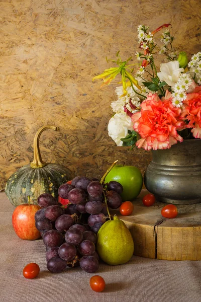 Still life with Fruits. — Stock Photo, Image