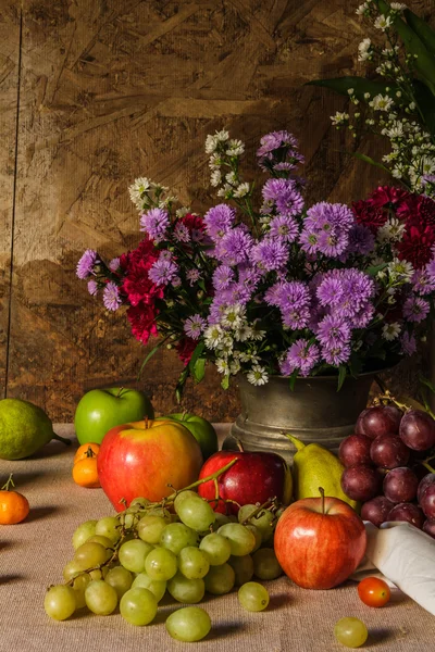 Stillleben mit Früchten. — Stockfoto