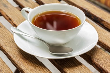 Bir fincan siyah çay.