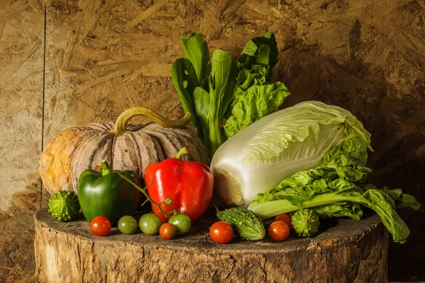 Bodegón Verduras y frutas . —  Fotos de Stock