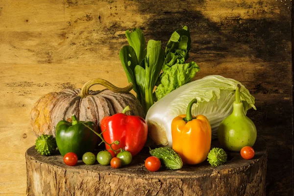 Zátiší zeleniny a ovoce. — Stock fotografie