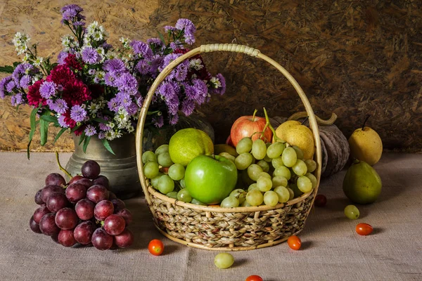 Meyvelerle dolu bir hayat.